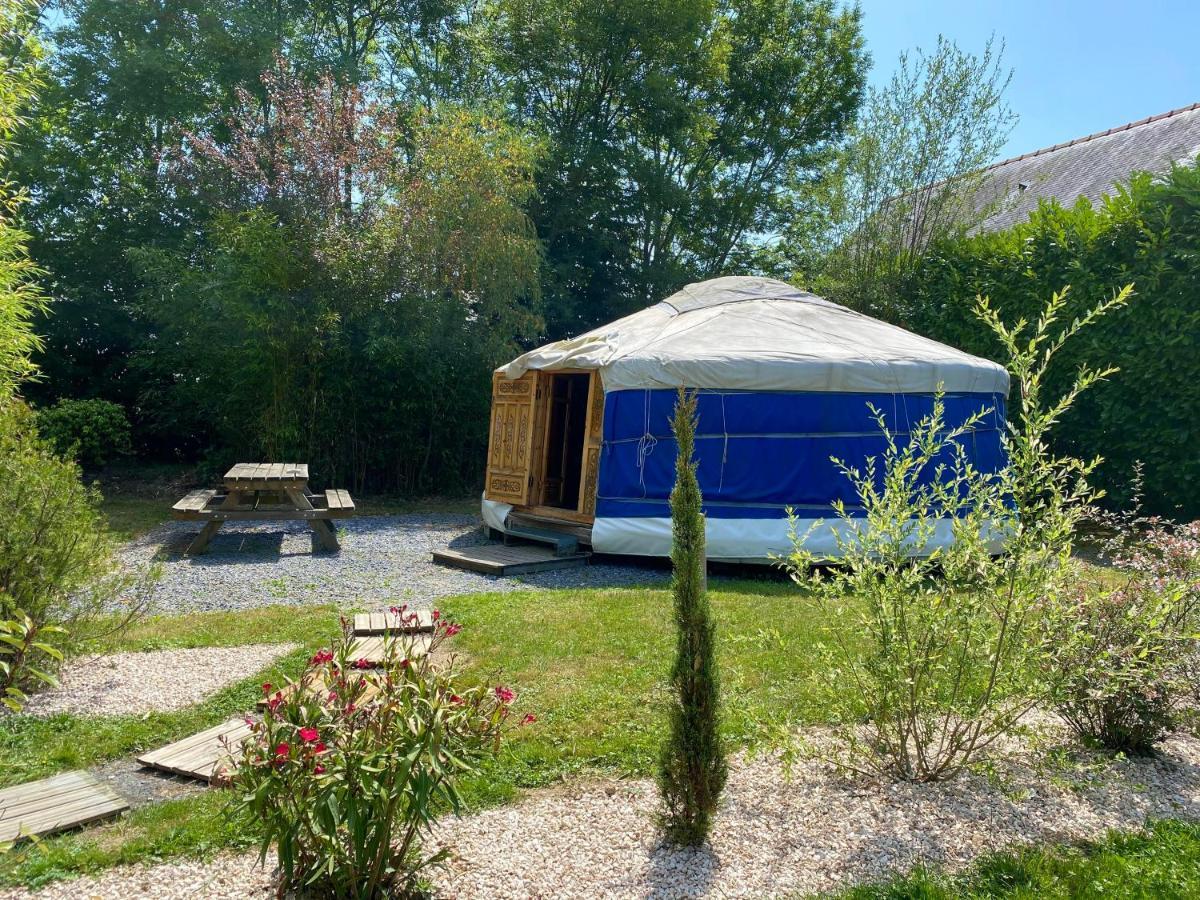 Pontiacq-ViellepinteLes Yourtes Du Bearn - Domaine Des Deux Clos住宿加早餐旅馆 外观 照片